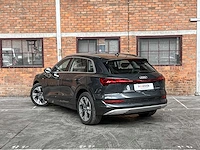 Audi e-tron 50 quattro launch edition plus 71 kwh 313pk 2019 (origineel-nl), h-889-db - afbeelding 10 van  47