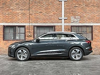 Audi e-tron 50 quattro launch edition plus 71 kwh 313pk 2019 (origineel-nl), h-889-db - afbeelding 13 van  47