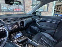 Audi e-tron 50 quattro launch edition plus 71 kwh 313pk 2019 (origineel-nl), h-889-db - afbeelding 16 van  47