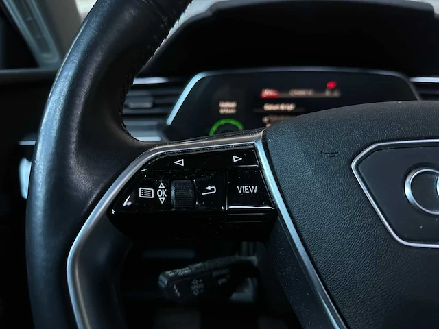 Audi e-tron 50 quattro launch edition plus 71 kwh 313pk 2019 (origineel-nl), h-889-db - afbeelding 18 van  47