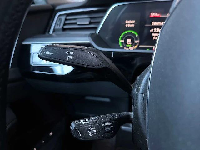 Audi e-tron 50 quattro launch edition plus 71 kwh 313pk 2019 (origineel-nl), h-889-db - afbeelding 20 van  47