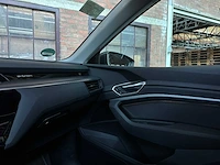 Audi e-tron 50 quattro launch edition plus 71 kwh 313pk 2019 (origineel-nl), h-889-db - afbeelding 26 van  47