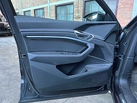 Audi e-tron 50 quattro launch edition plus 71 kwh 313pk 2019 (origineel-nl), h-889-db - afbeelding 27 van  47
