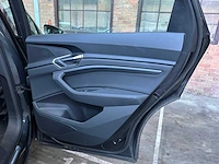 Audi e-tron 50 quattro launch edition plus 71 kwh 313pk 2019 (origineel-nl), h-889-db - afbeelding 31 van  47