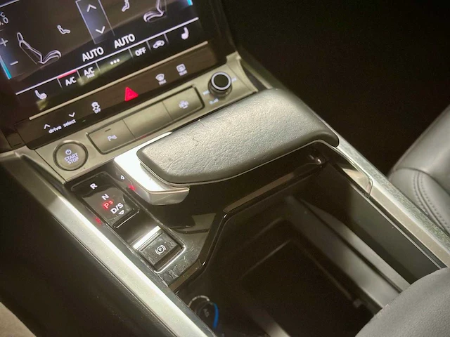 Audi e-tron 50 quattro launch edition plus automaat, g-416-xs - afbeelding 10 van  20