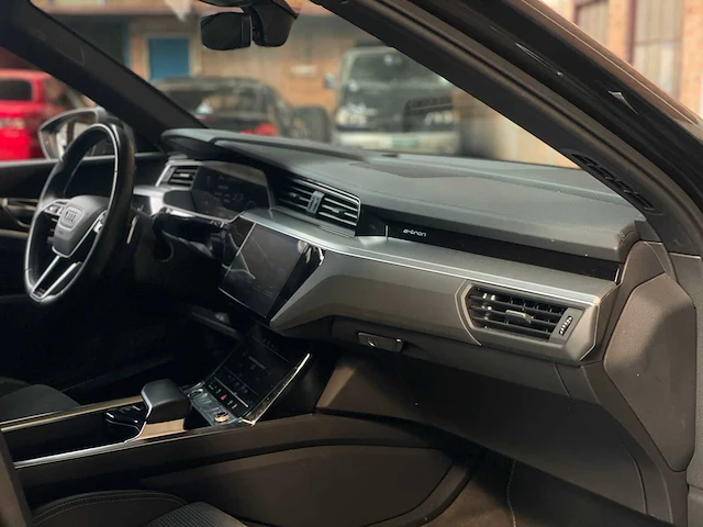 Audi e-tron 50 quattro s edition s-line 71 kwh 313pk 2021, grj-01-p - afbeelding 40 van  43