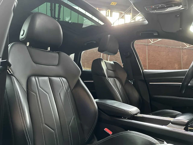 Audi e-tron 55 quattro -edition one- advanced 95 kwh 408pk 2019, g-753-xp - afbeelding 46 van  52