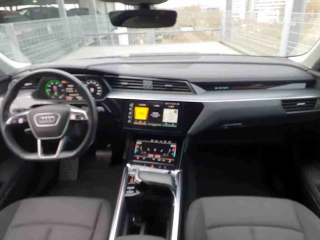Audi e-tron 55 quattro 95 kwh 300kw automaat 2021 - afbeelding 15 van  19