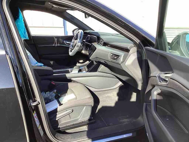 Audi e-tron 55 quattro 95 kwh 300kw automaat 2022 - afbeelding 14 van  17