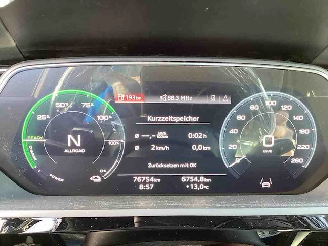 Audi e-tron 55 quattro 95 kwh 300kw automaat 2022 - afbeelding 16 van  17