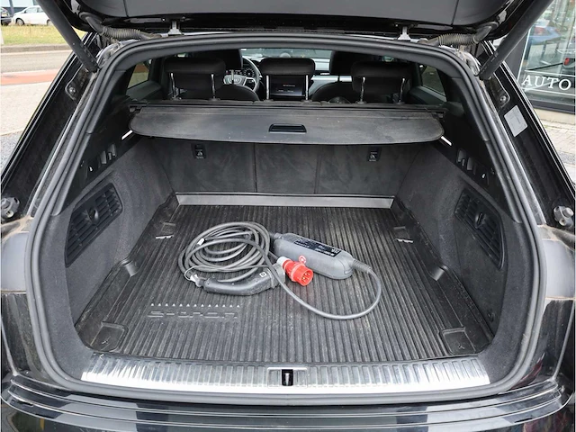 Audi e-tron 55 quattro 95 kwh 300kw automaat 2022 - afbeelding 22 van  38