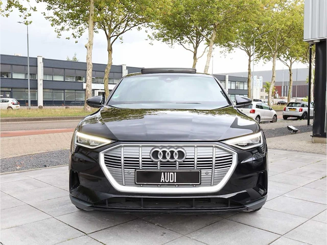 Audi e-tron 55 quattro 95 kwh 300kw automaat 2022 - afbeelding 37 van  38
