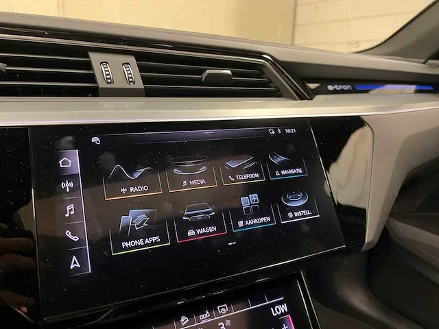 Audi e-tron 55 quattro advanced 95 kwh 360pk 2018 (origineel-nl), xh-729-d - afbeelding 25 van  71