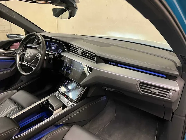 Audi e-tron 55 quattro advanced 95 kwh 360pk 2018 (origineel-nl), xh-729-d - afbeelding 44 van  71
