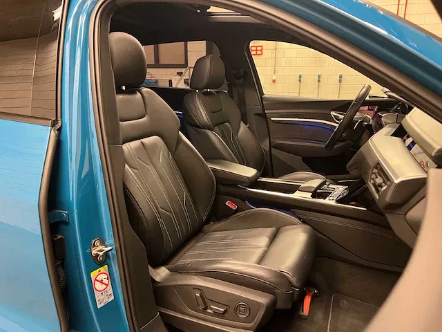 Audi e-tron 55 quattro advanced 95 kwh 360pk 2018 (origineel-nl), xh-729-d - afbeelding 47 van  71