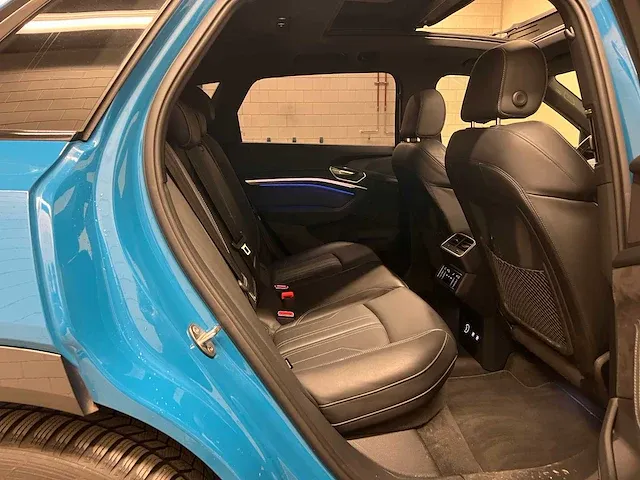 Audi e-tron 55 quattro advanced 95 kwh 360pk 2018 (origineel-nl), xh-729-d - afbeelding 50 van  71