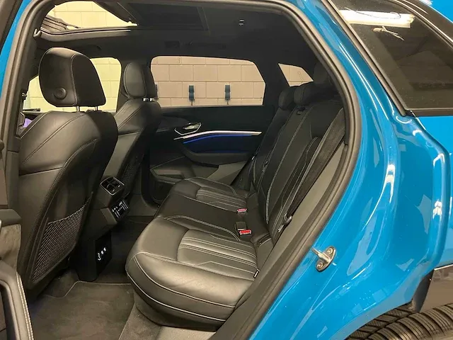Audi e-tron 55 quattro advanced 95 kwh 360pk 2018 (origineel-nl), xh-729-d - afbeelding 54 van  71