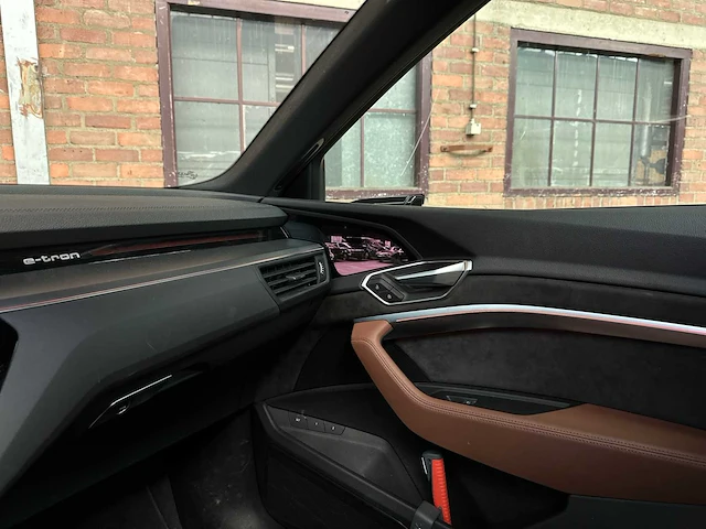 Audi e-tron 55 quattro advanced 95 kwh 360pk 2019, g-526-gr - afbeelding 26 van  50