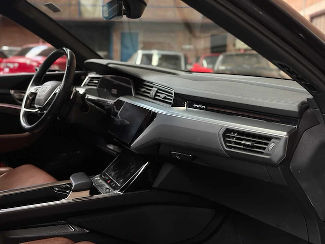 Audi e-tron 55 quattro advanced 95 kwh 360pk 2019, g-526-gr - afbeelding 36 van  50