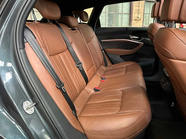 Audi e-tron 55 quattro advanced 95 kwh 360pk 2019, g-526-gr - afbeelding 40 van  50