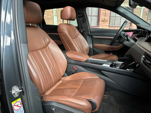 Audi e-tron 55 quattro advanced 95 kwh 360pk 2019, g-526-gr - afbeelding 41 van  50