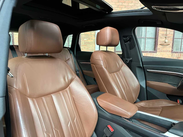 Audi e-tron 55 quattro advanced 95 kwh 360pk 2019, g-526-gr - afbeelding 42 van  50