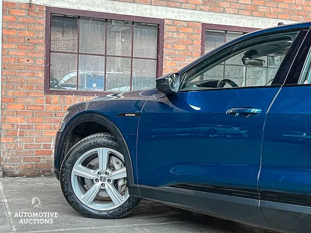 Audi e-tron 55 quattro advanced 95 kwh 360pk 2019 (origineel-nl + 1e eigenaar), zt-397-b - afbeelding 21 van  79