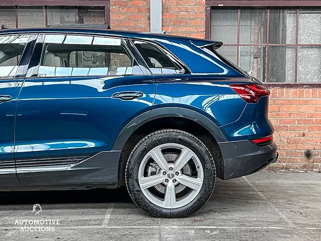 Audi e-tron 55 quattro advanced 95 kwh 360pk 2019 (origineel-nl + 1e eigenaar), zt-397-b - afbeelding 26 van  79