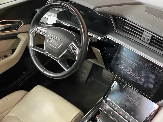Audi e-tron 55 quattro advanced 95 kwh 360pk 2019 (origineel-nl + 1e eigenaar), zt-397-b - afbeelding 32 van  79