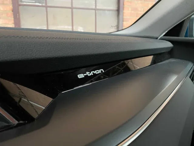 Audi e-tron 55 quattro advanced 95 kwh 360pk 2019 (origineel-nl + 1e eigenaar), zt-397-b - afbeelding 58 van  79