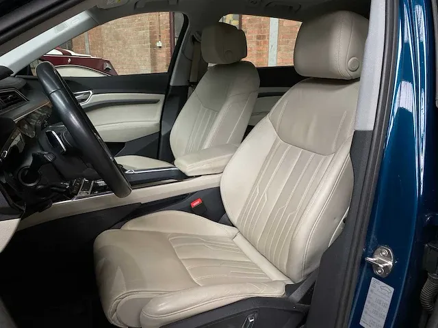Audi e-tron 55 quattro advanced 95 kwh 360pk 2019 (origineel-nl + 1e eigenaar), zt-397-b - afbeelding 59 van  79