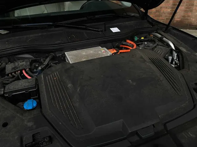 Audi e-tron 55 quattro advanced 95 kwh 360pk 2019 (origineel-nl + 1e eigenaar), zt-397-b - afbeelding 64 van  79