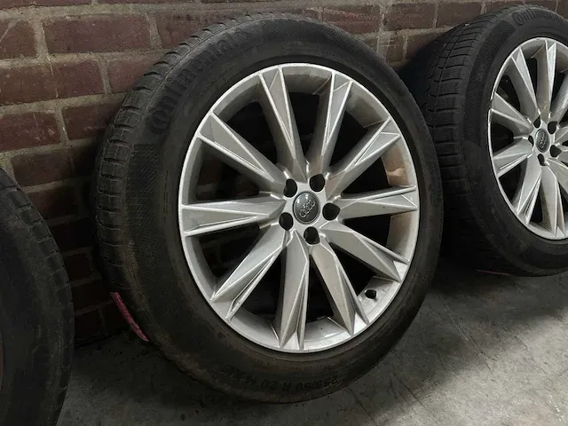 Audi e-tron 55 quattro advanced 95 kwh 360pk 2019 (origineel-nl + 1e eigenaar), zt-397-b - afbeelding 73 van  79