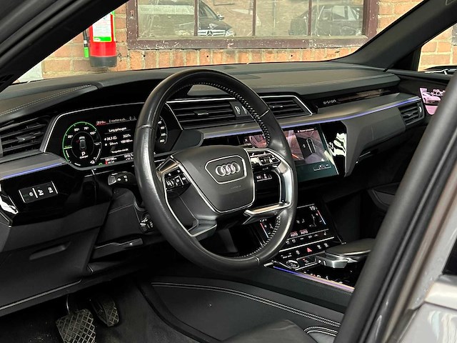 Audi e-tron 55 quattro advanced 95 kwh 360pk 2019 (origineel-nl), g-111-zl - afbeelding 13 van  48