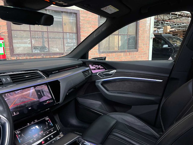 Audi e-tron 55 quattro advanced 95 kwh 360pk 2019 (origineel-nl), g-111-zl - afbeelding 15 van  48