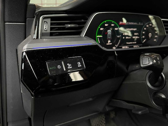 Audi e-tron 55 quattro advanced 95 kwh 360pk 2019 (origineel-nl), g-111-zl - afbeelding 16 van  48