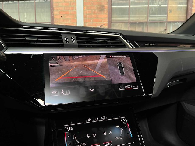 Audi e-tron 55 quattro advanced 95 kwh 360pk 2019 (origineel-nl), g-111-zl - afbeelding 24 van  48