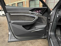 Audi e-tron 55 quattro advanced 95 kwh 360pk 2019 (origineel-nl), g-111-zl - afbeelding 29 van  48