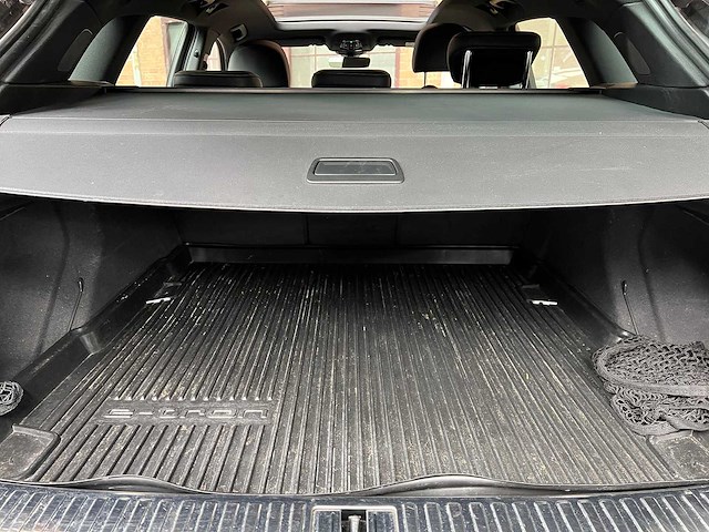 Audi e-tron 55 quattro advanced 95 kwh 360pk 2019 (origineel-nl), g-111-zl - afbeelding 32 van  48