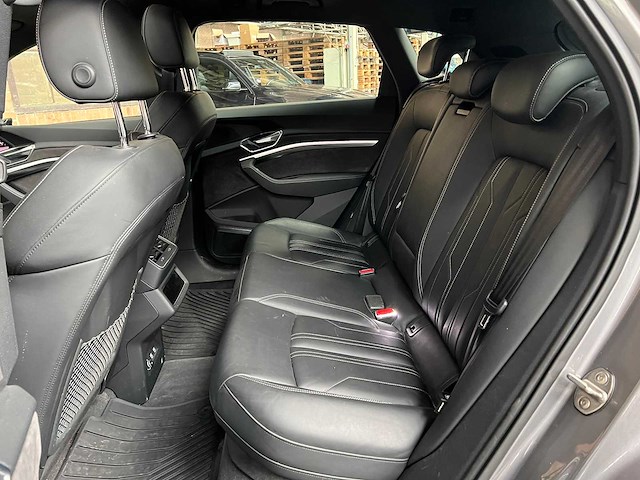 Audi e-tron 55 quattro advanced 95 kwh 360pk 2019 (origineel-nl), g-111-zl - afbeelding 40 van  48
