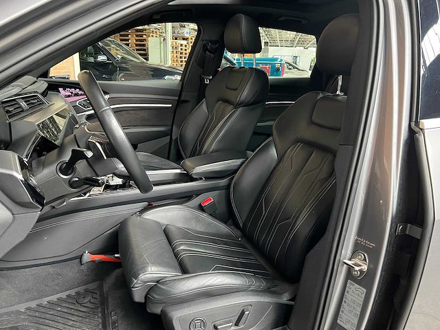Audi e-tron 55 quattro advanced 95 kwh 360pk 2019 (origineel-nl), g-111-zl - afbeelding 41 van  48