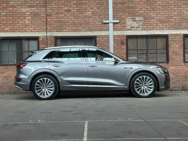 Audi e-tron 55 quattro advanced 95 kwh s-line 360pk 2019 (origineel-nl + 1e eigenaar), zg-864-x - afbeelding 47 van  47