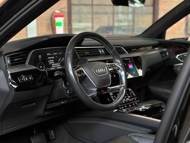Audi e-tron 55 quattro advanced 95 kwh s-line 408pk 2019, g-443-rt - afbeelding 22 van  55