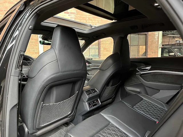 Audi e-tron 55 quattro advanced 95 kwh s-line 408pk 2019, g-443-rt - afbeelding 44 van  55