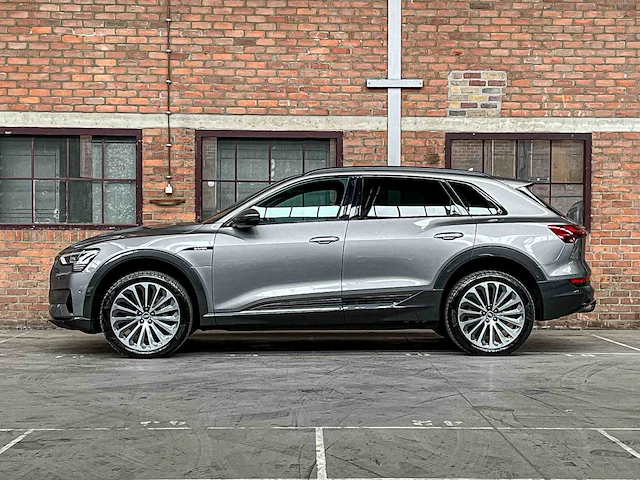 Audi e-tron 55 quattro business edition 95 kwh 408pk 2021, l-308-zt - afbeelding 8 van  47