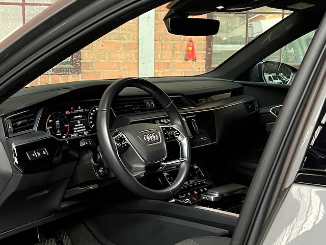 Audi e-tron 55 quattro business edition 95 kwh 408pk 2021, l-308-zt - afbeelding 10 van  47