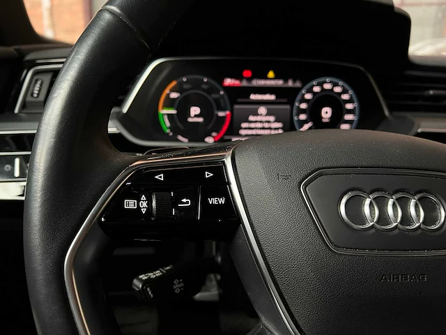 Audi e-tron 55 quattro business edition 95 kwh 408pk 2021, l-308-zt - afbeelding 15 van  47