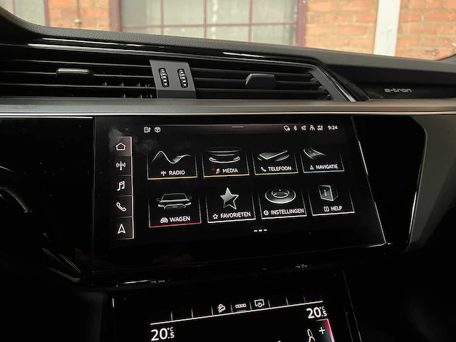 Audi e-tron 55 quattro business edition 95 kwh 408pk 2021, l-308-zt - afbeelding 22 van  47
