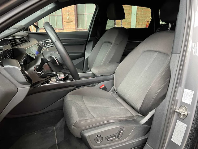 Audi e-tron 55 quattro business edition 95 kwh 408pk 2021, l-308-zt - afbeelding 37 van  47