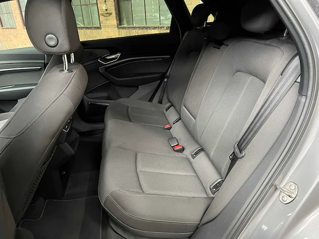Audi e-tron 55 quattro business edition 95 kwh 408pk 2021, l-308-zt - afbeelding 38 van  47
